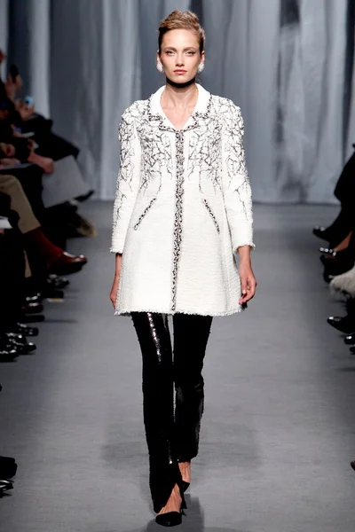 Look 3